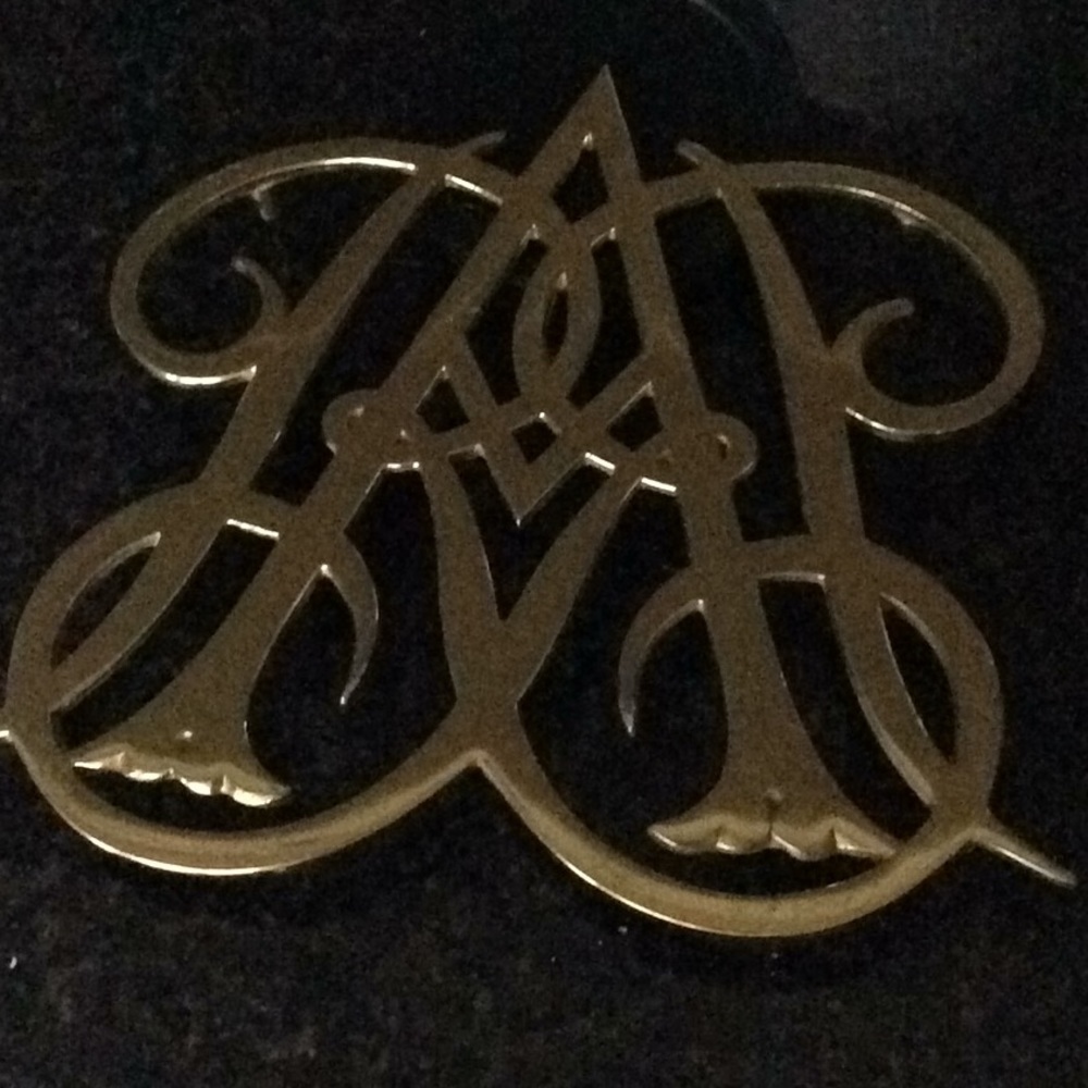 Queen Ann cypher by Williamsburg